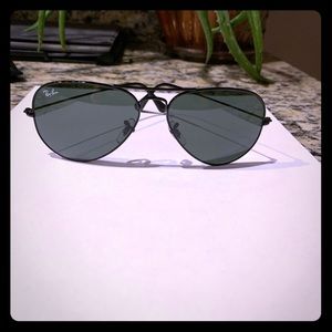 Men’s Ray Ban B3025 Aviator Classic Sunglasses